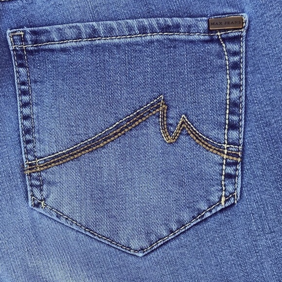 Max Denim Cropped Jeans - Picture 4 of 9